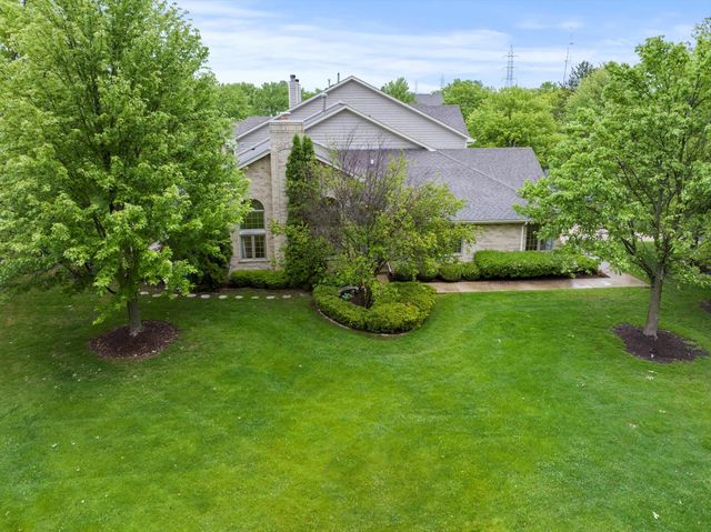 16 Pine Needles Drive, Lemont, IL 60439