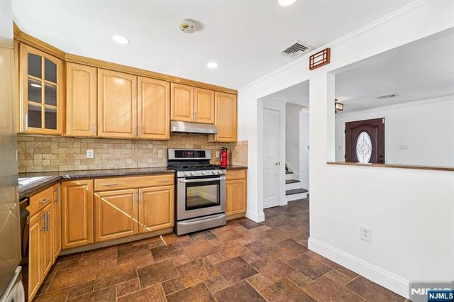 204 Pierron Street, Northvale, NJ 07647