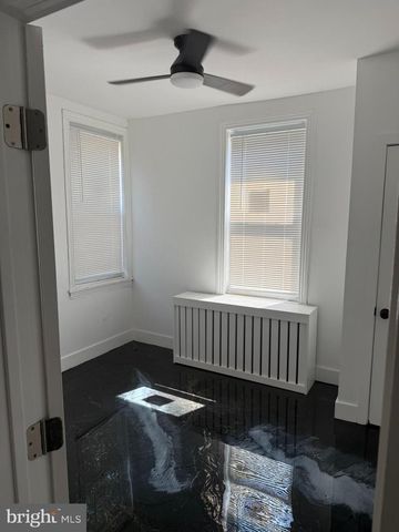 323 CHESTNUT ST, Camden, NJ 08103