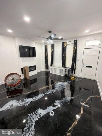 323 CHESTNUT ST, Camden, NJ 08103