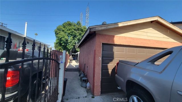 9306 Parmelee Avenue, Los Angeles, CA 90002
