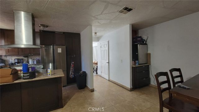 9306 Parmelee Avenue, Los Angeles, CA 90002