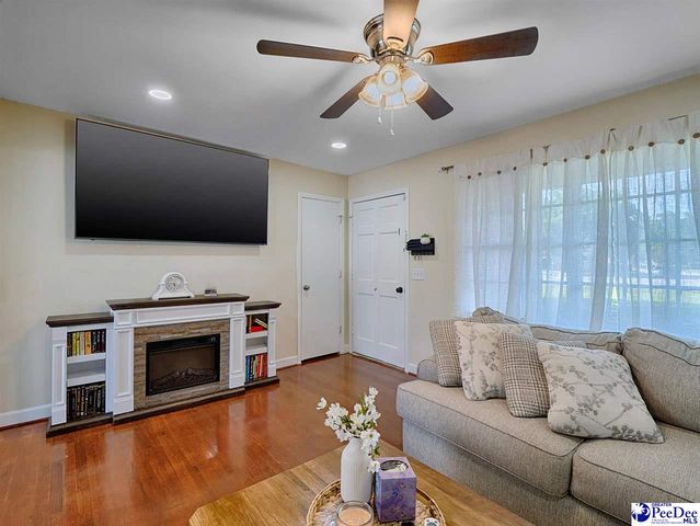 2105 Eaton Circle, Florence, SC 29501