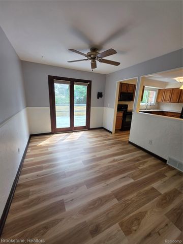 1243 Pickwick Place, Flint Charter Township, MI 48507