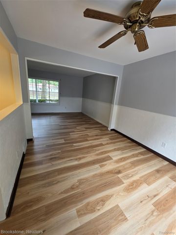 1243 Pickwick Place, Flint Charter Township, MI 48507