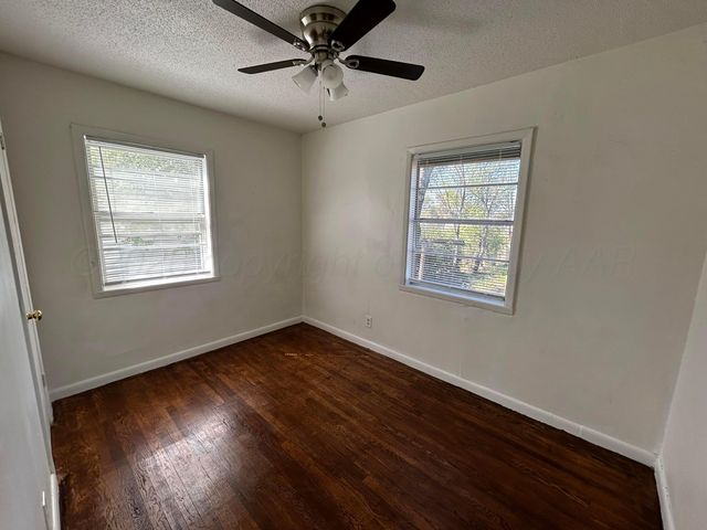 2005 N Manhattan Street, Amarillo, TX 79107