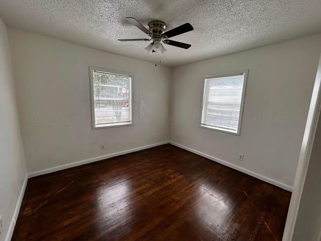 2005 N Manhattan Street, Amarillo, TX 79107