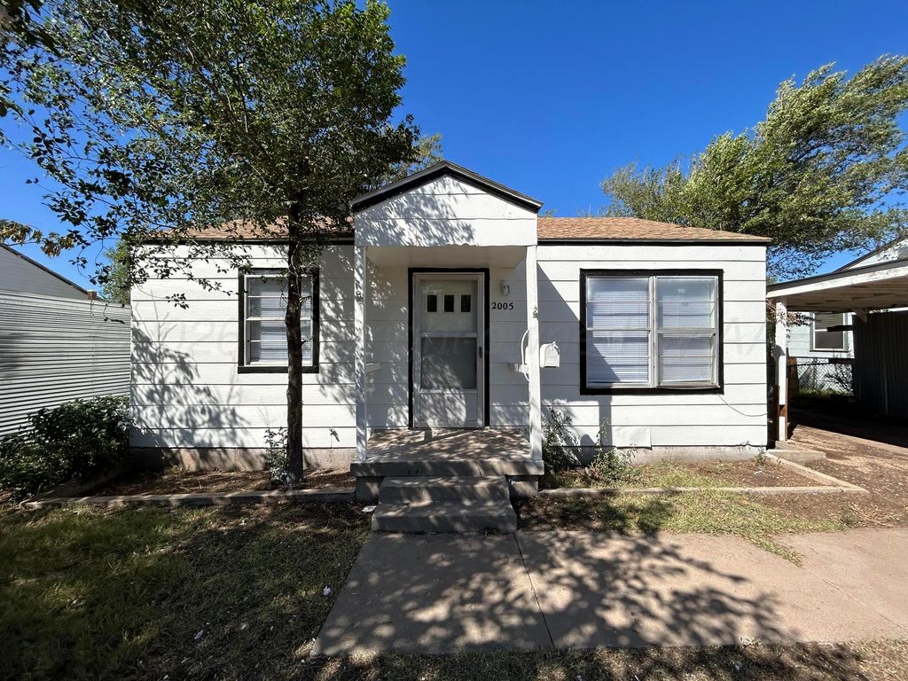 2005 N Manhattan Street, Amarillo, TX 79107