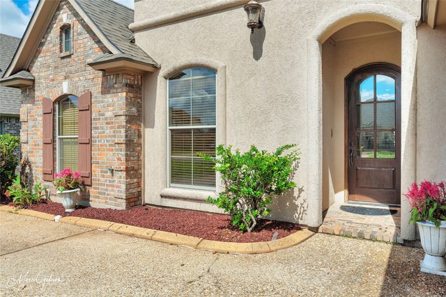 605 Bitter Pecan Drive, Bossier City, LA 71111