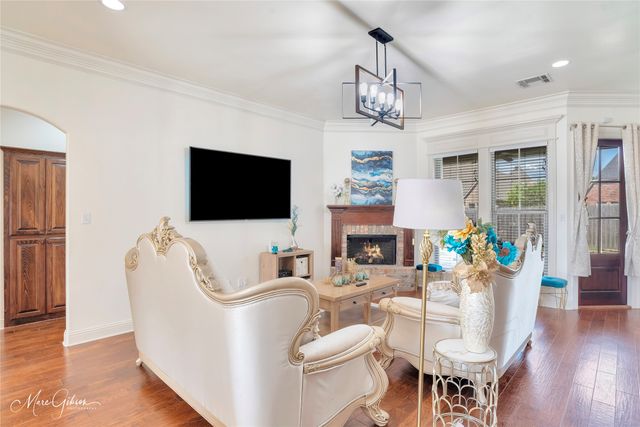 605 Bitter Pecan Drive, Bossier City, LA 71111