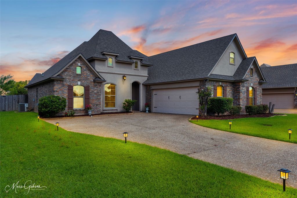 605 Bitter Pecan Drive, Bossier City, LA 71111