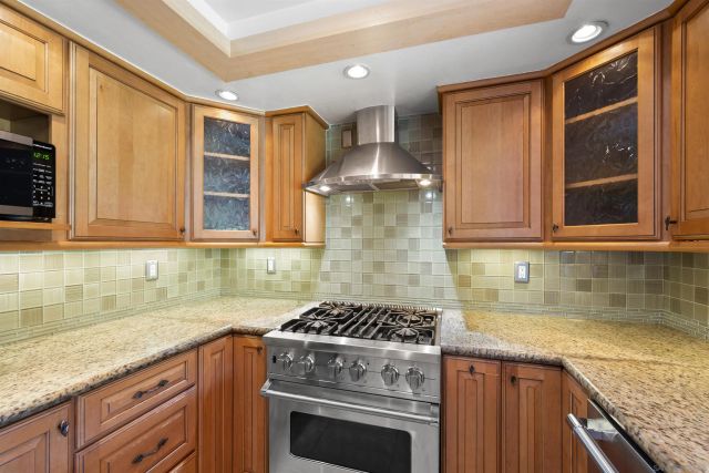 6690 Gullstrand St, San Diego, CA 92122