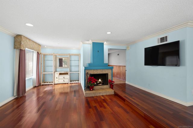 6690 Gullstrand St, San Diego, CA 92122