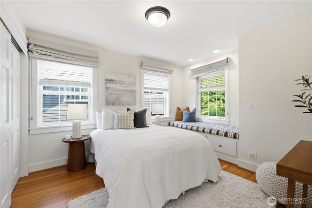 2536 31st Avenue W, Seattle, WA 98199
