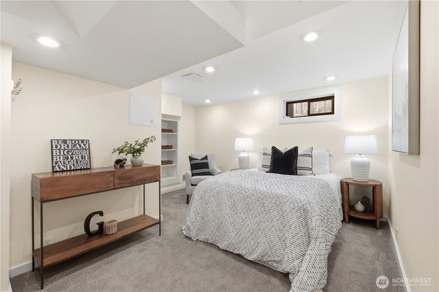 2536 31st Avenue W, Seattle, WA 98199