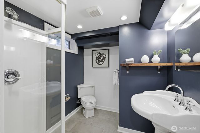 2536 31st Avenue W, Seattle, WA 98199