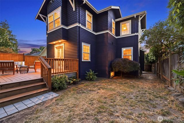 2536 31st Avenue W, Seattle, WA 98199