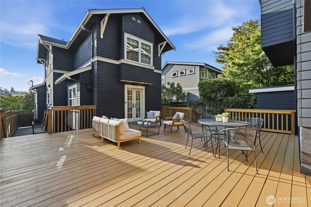 2536 31st Avenue W, Seattle, WA 98199