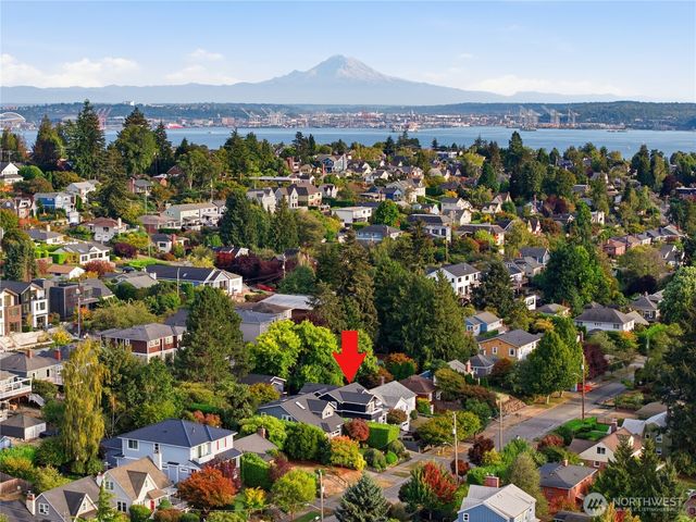 2536 31st Avenue W, Seattle, WA 98199