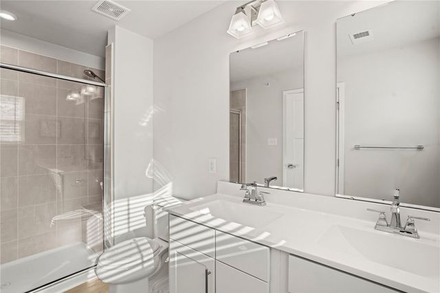 216 Dana Dr, Ohio Twp, PA 15143