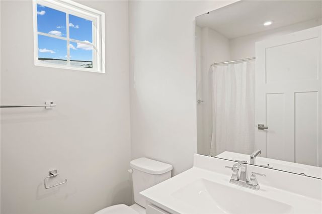 216 Dana Dr, Ohio Twp, PA 15143