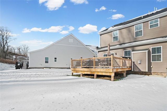 216 Dana Dr, Ohio Twp, PA 15143