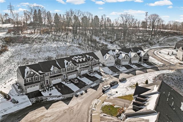 216 Dana Dr, Ohio Twp, PA 15143