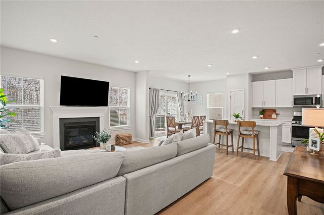 216 Dana Dr, Ohio Twp, PA 15143