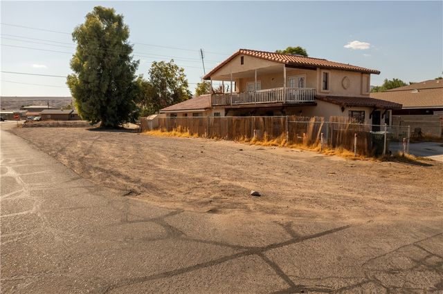 2167 Oswood Lane, Bullhead City, AZ 86442