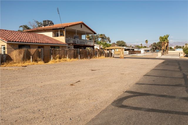 2167 Oswood Lane, Bullhead City, AZ 86442