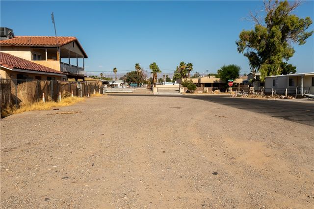 2167 Oswood Lane, Bullhead City, AZ 86442