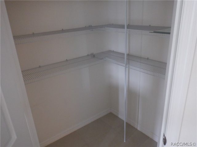 350 W Runyon Loop, Beverly Hills, FL 34465