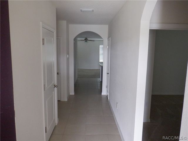 350 W Runyon Loop, Beverly Hills, FL 34465
