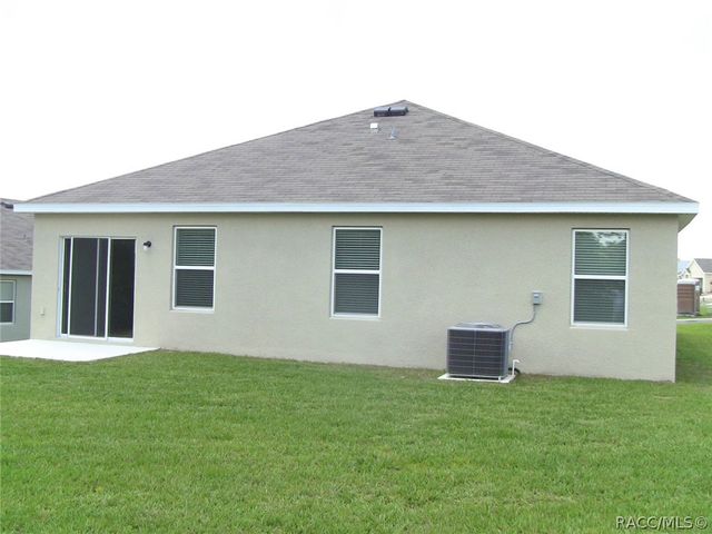 350 W Runyon Loop, Beverly Hills, FL 34465