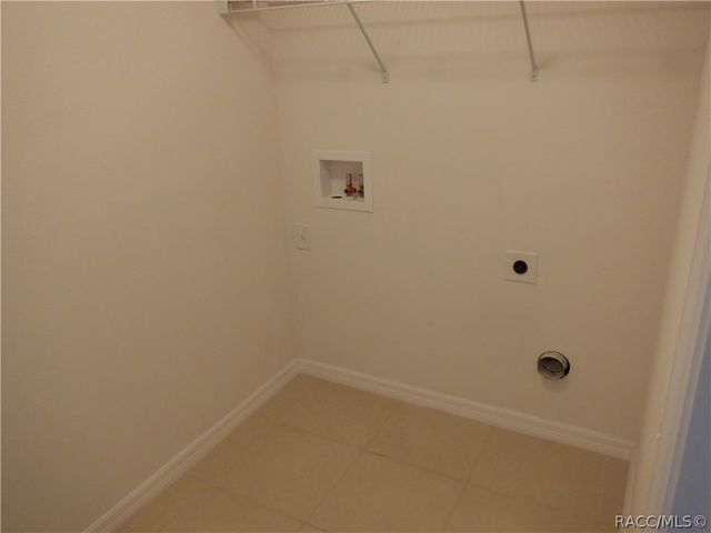 350 W Runyon Loop, Beverly Hills, FL 34465