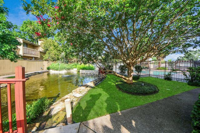 9433 Pagewood Lane, Houston, TX 77063