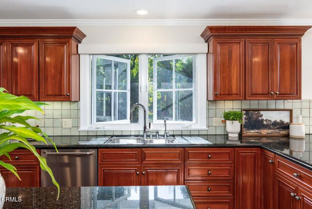 1650 Knollwood Drive, Pasadena, CA 91103