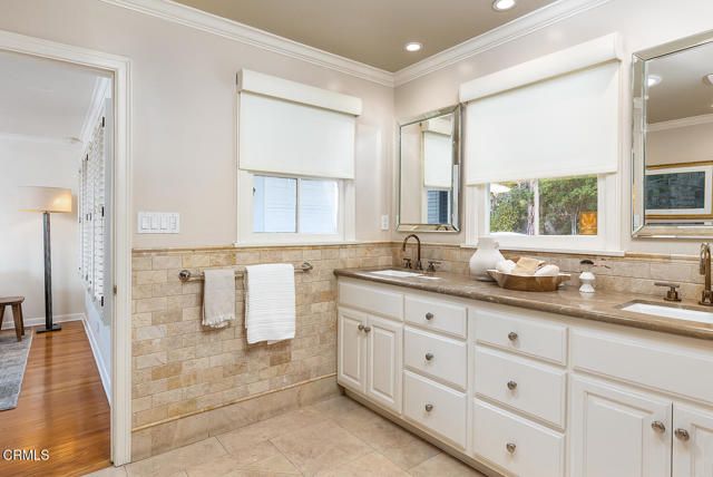 1650 Knollwood Drive, Pasadena, CA 91103