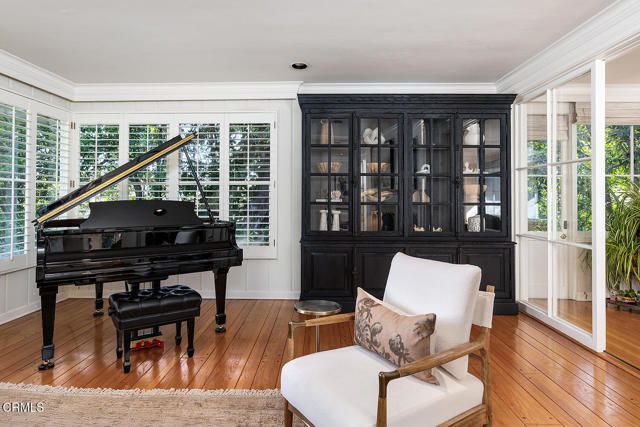 1650 Knollwood Drive, Pasadena, CA 91103