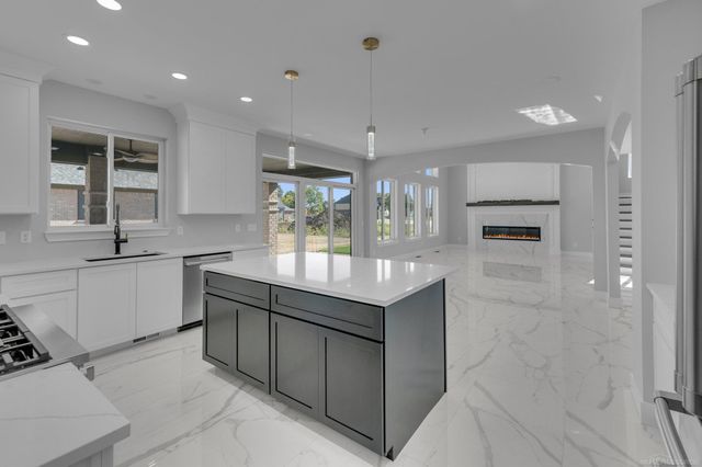 49940 Langford Drive, Macomb, MI 48044