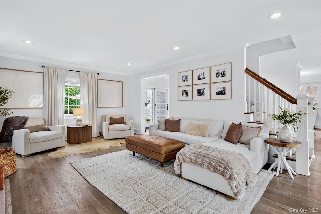 11 Cedar Place, Garden City, NY 11530 — photo 2