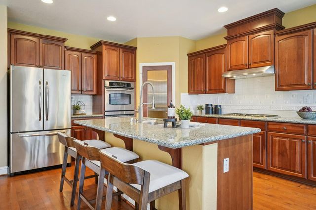 1408 Grovewood Ln, Roseville, CA 95747