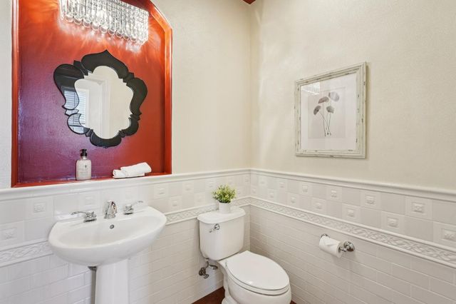 1408 Grovewood Ln, Roseville, CA 95747