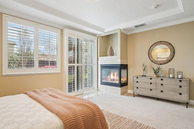 1408 Grovewood Ln, Roseville, CA 95747