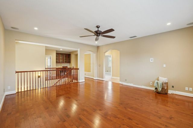 1408 Grovewood Ln, Roseville, CA 95747