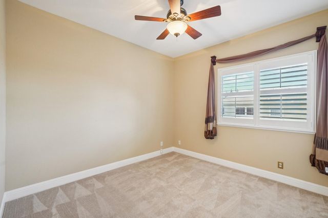 1408 Grovewood Ln, Roseville, CA 95747