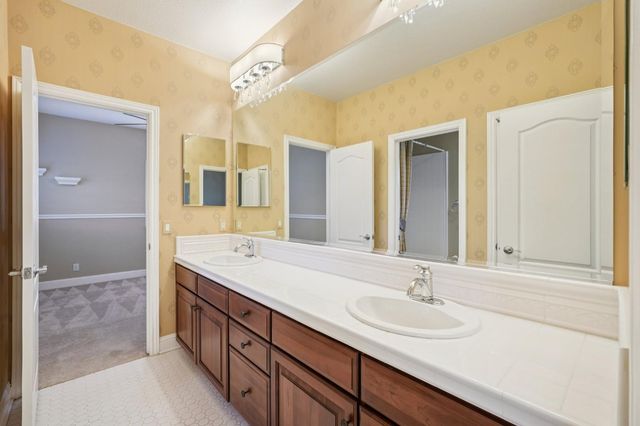 1408 Grovewood Ln, Roseville, CA 95747