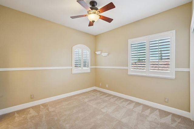 1408 Grovewood Ln, Roseville, CA 95747