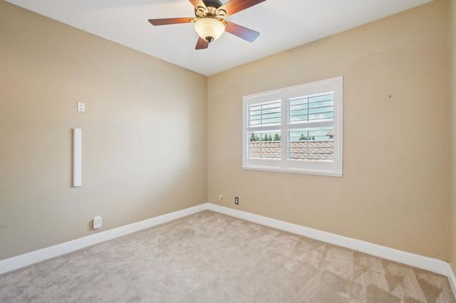 1408 Grovewood Ln, Roseville, CA 95747