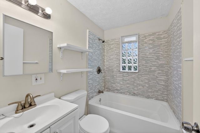 6331 Stover Avenue, Golf Manor, OH 45251